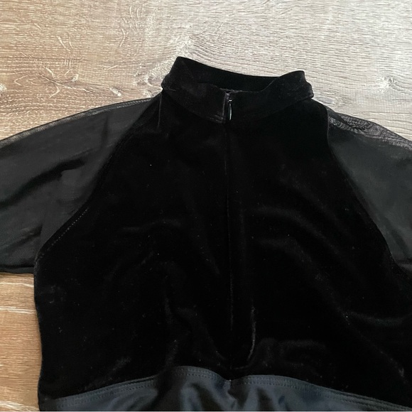 Suffolk Black Velvet and Mesh Long Sleeve Leotard Size Small - Picture 3 of 8